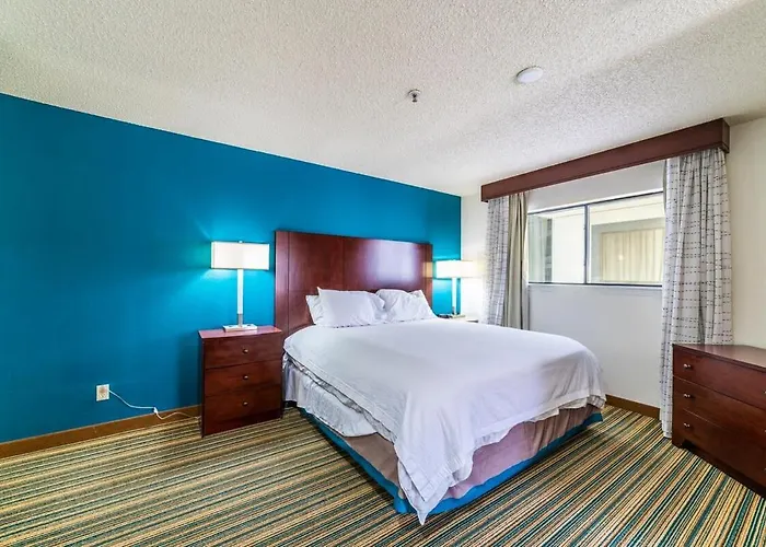 Metro Extended Apartment *