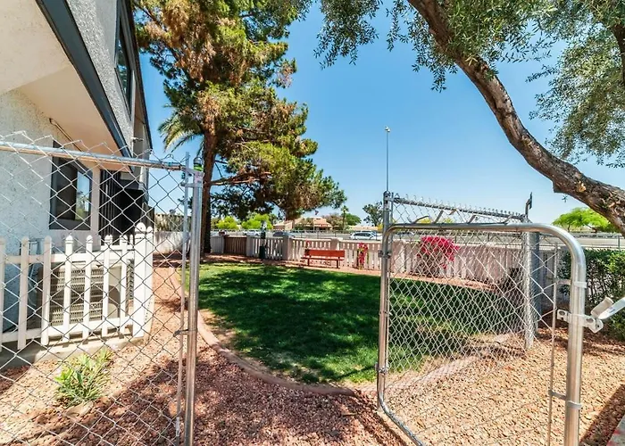 Metro Extended Apartment *